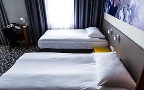 Rest Hotel Warsaw 3*